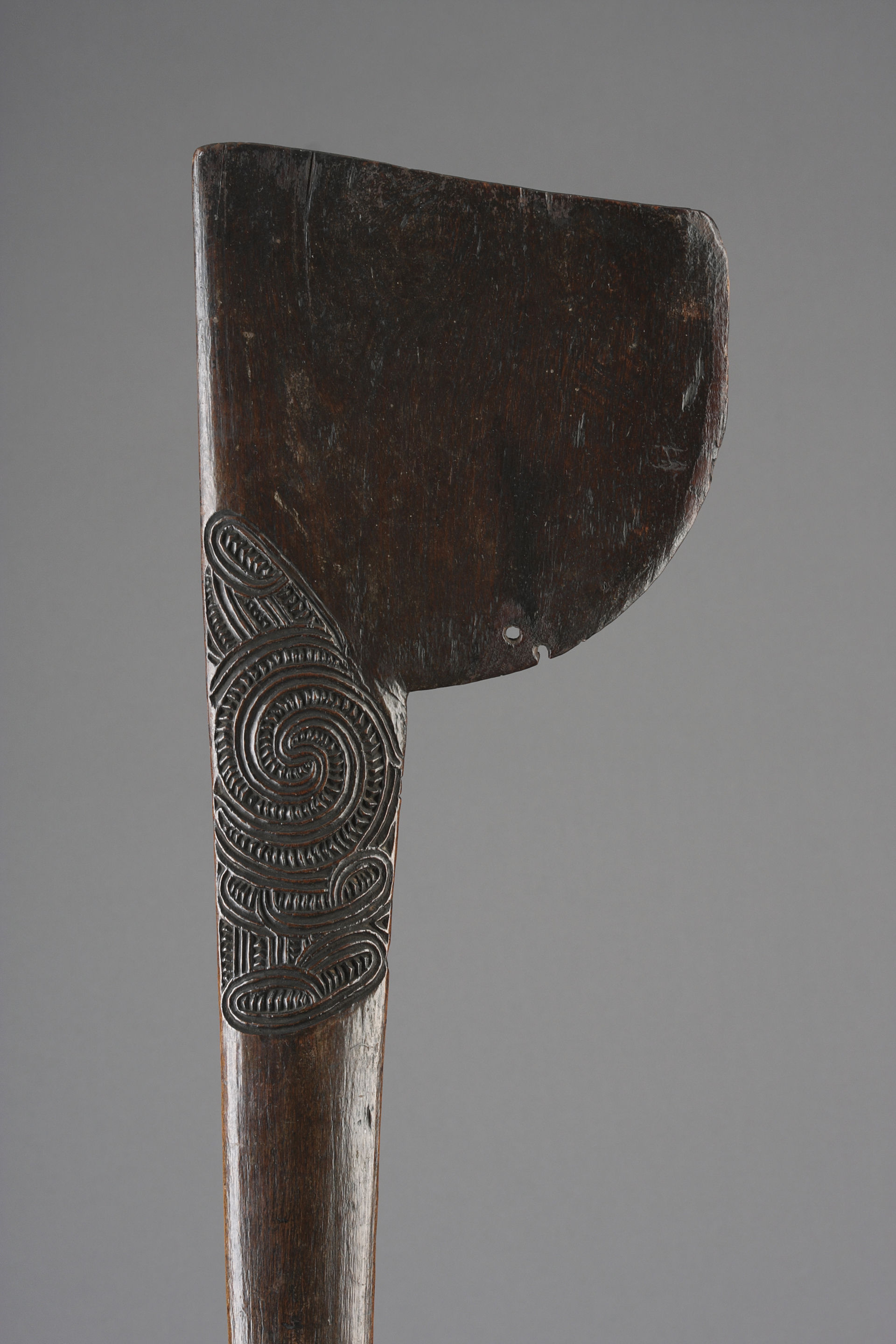 Rare New Zealand Maori Carved Wood Two Handed Club 'Tewhatewha'
